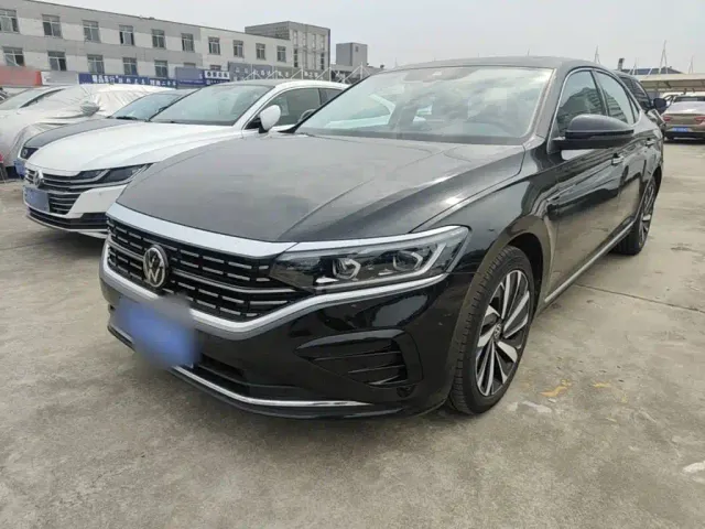 Фотография автомобиля — Volkswagen Passat