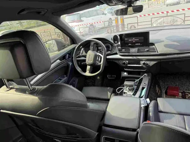 Audi Q5L — Фото автомобиля 6