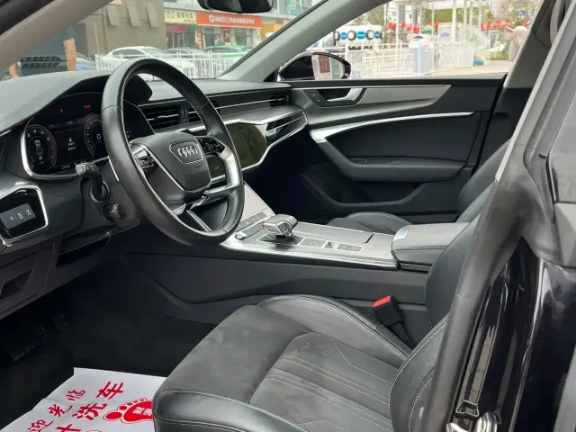 Audi Audi A7L 2024 45TFSI S-line Dream Edition Crystal Package — Фото автомобиля 13