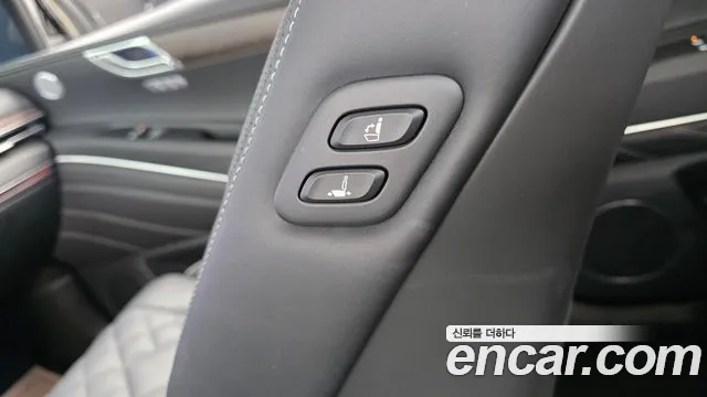 Genesis GV80 — Фото автомобиля 30