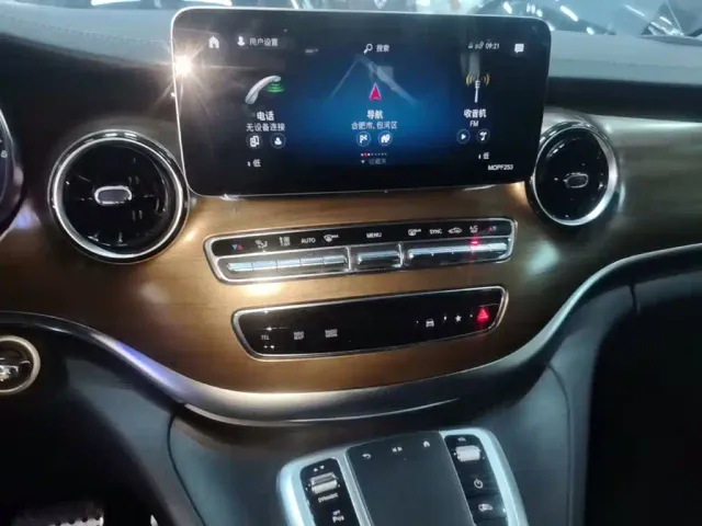 Mercedes-Benz V-Class — Фото автомобиля 8