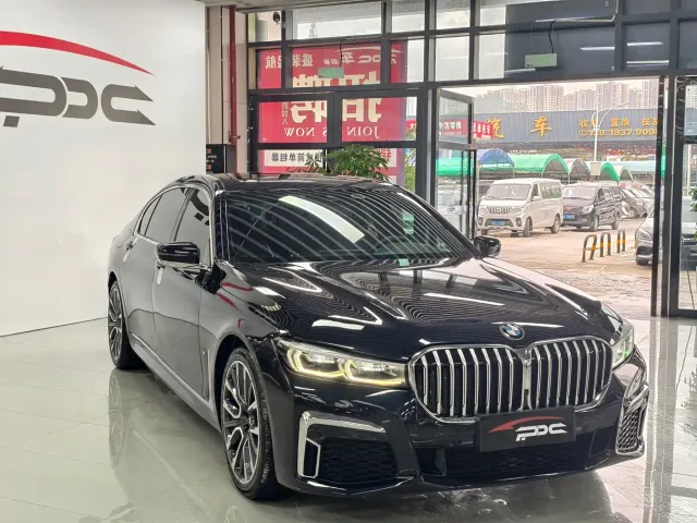 BMW 7 Series — Фото автомобиля 4