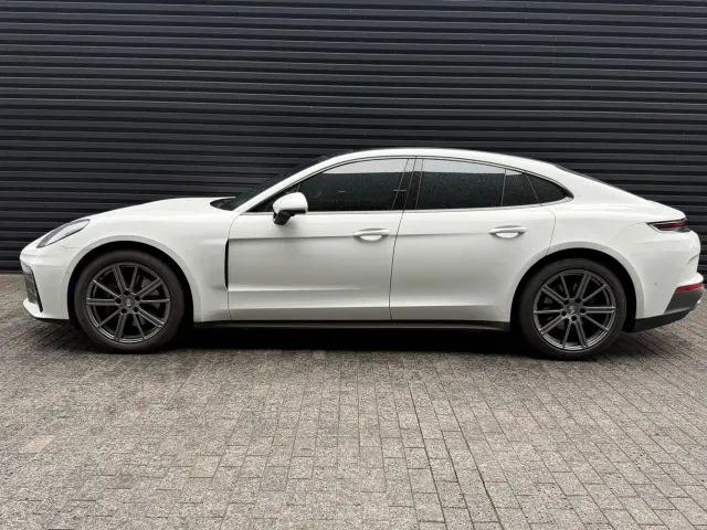 Porsche Panamera — Фото автомобиля 5