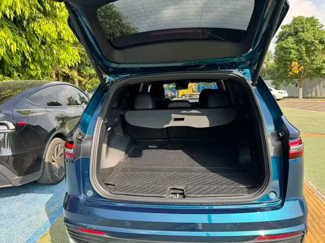 Geely Xingyue L — Фото автомобиля 17