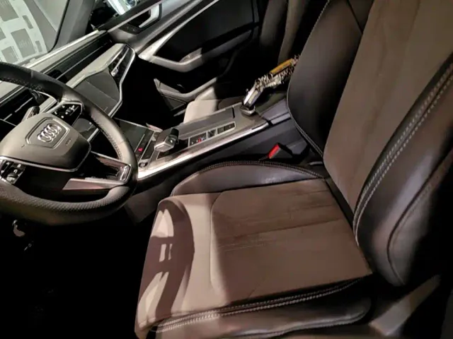 Audi A6L — Фото автомобиля 10
