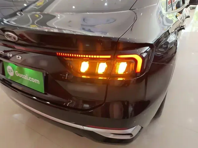 Ford Mondeo — Фото автомобиля 7