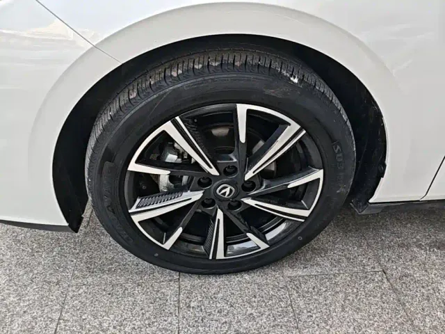Changan Eado — Фото автомобиля 22