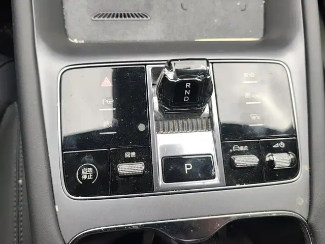 BYD Sealion 07 EV — Фото автомобиля 16