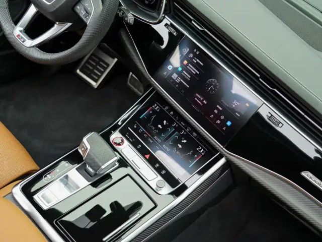 Audi RS Q8 — Фото автомобиля 20