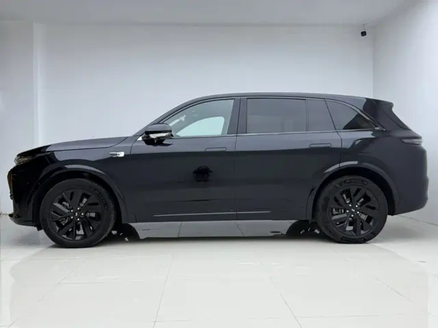 Li Auto L7 — Фото автомобиля 5