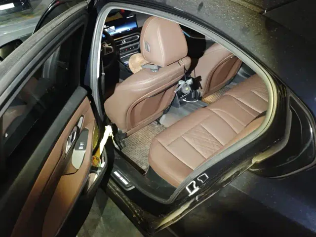 BMW 3 Series — Фото автомобиля 11