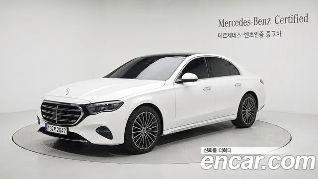 Фотография автомобиля — Mercedes-Benz E-Class