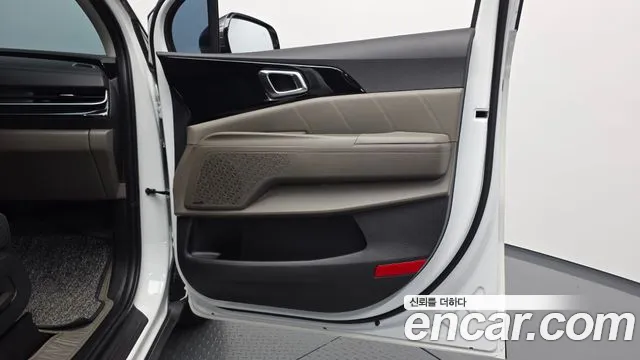 Kia Carnival — Фото автомобиля 14