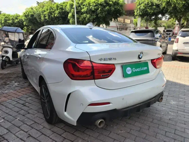 BMW 1 Series — Фото автомобиля 4
