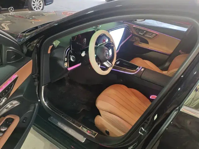 Mercedes-Benz E-Class — Фото автомобиля 7