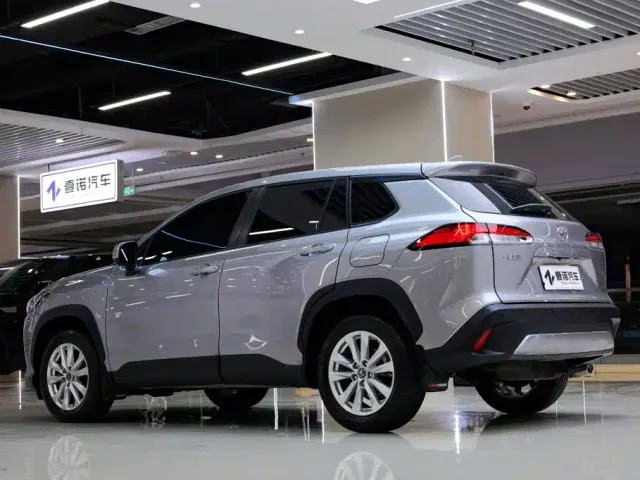 Toyota Corolla Cross — Фото автомобиля 5