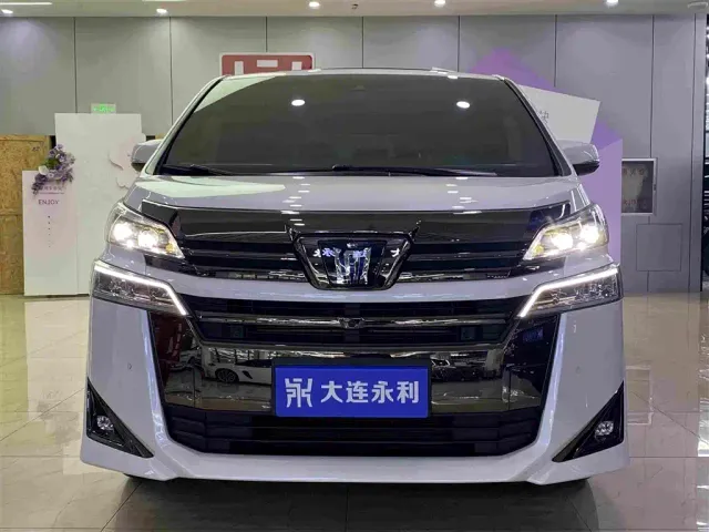 Toyota Vellfire — Фото автомобиля 2