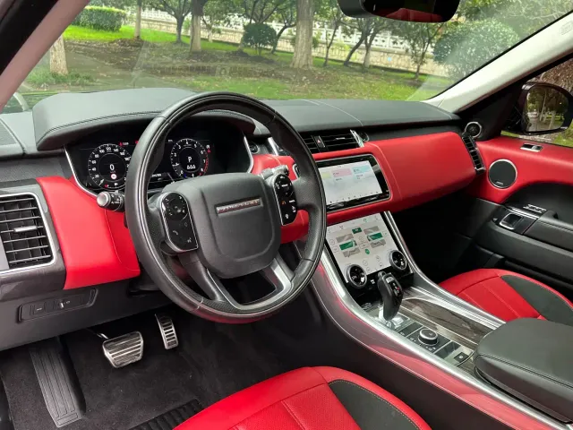 Land Rover Range Rover Sport 2022 3.0 L6 Gloss Black Edition — Фото автомобиля 14