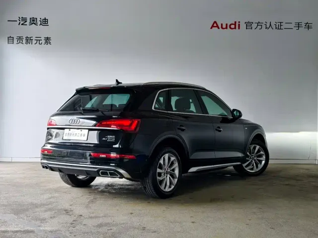 Audi Q5L — Фото автомобиля 3