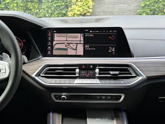 BMW BMW X5 2022 Model xDrive 40Li M Sport Package — Фото автомобиля 15