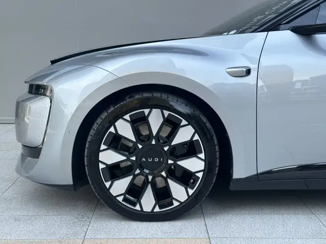 Audi E5 Sportback — Фото автомобиля 14