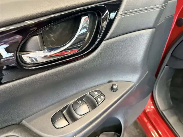 Nissan Tiida — Фото автомобиля 17