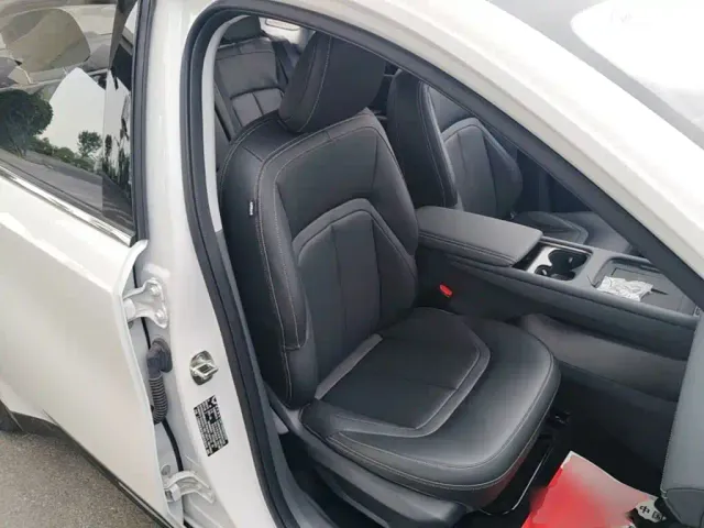 Wuling Starlight — Фото автомобиля 24