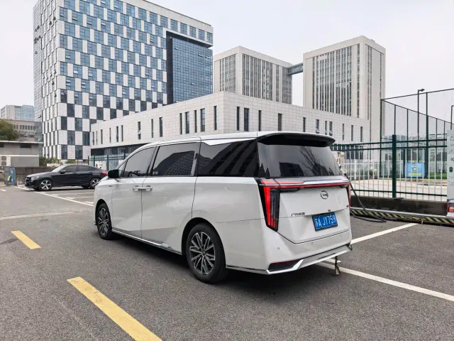GAC Trumpchi M8 — Фото автомобиля 3