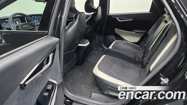 Kia EV6 — Фото автомобиля 12