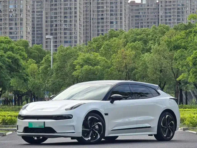 Фотография автомобиля — Zeekr 001