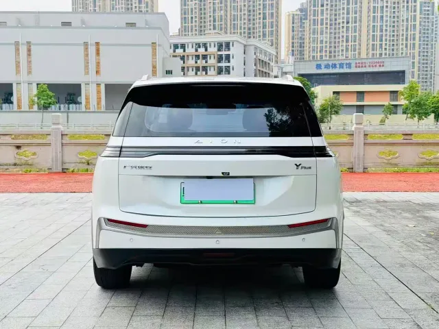 GAC Aion Y — Фото автомобиля 8