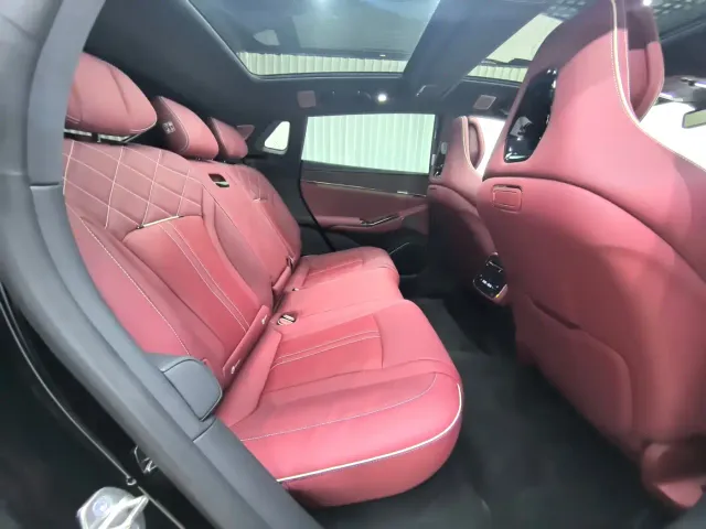 Denza Z9GT — Фото автомобиля 10
