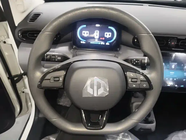 Leapmotor T03 — Фото автомобиля 10