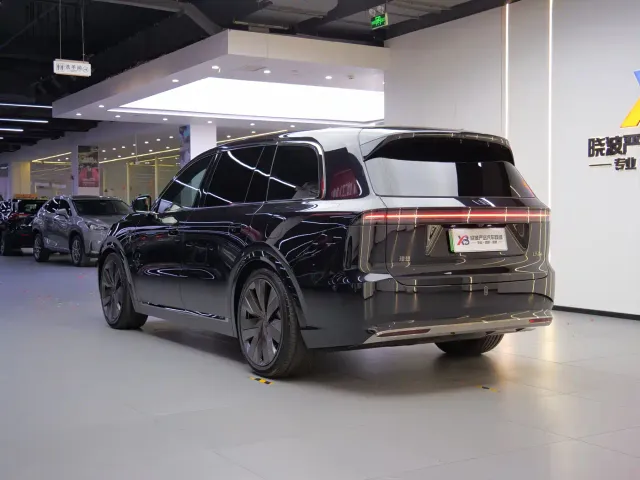 Li Auto L9 — Фото автомобиля 4