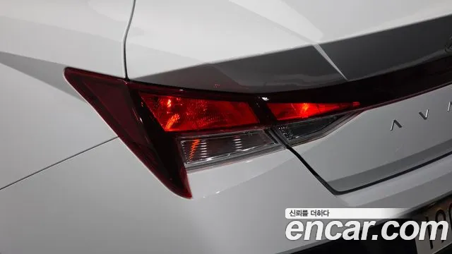 Hyundai Avante — Фото автомобиля 8