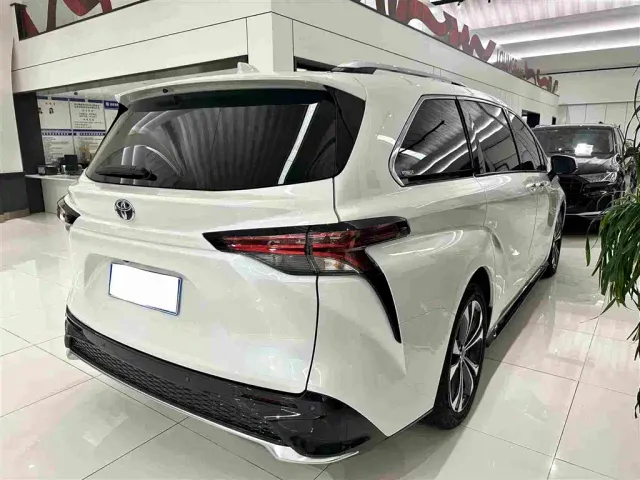 Toyota Granvia — Фото автомобиля 18