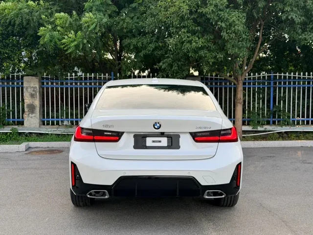 BMW 3 Series — Фото автомобиля 9
