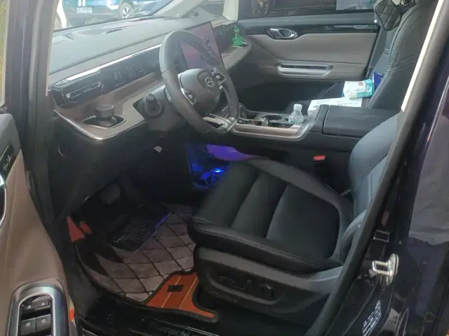 GAC Trumpchi E8 — Фото автомобиля 9