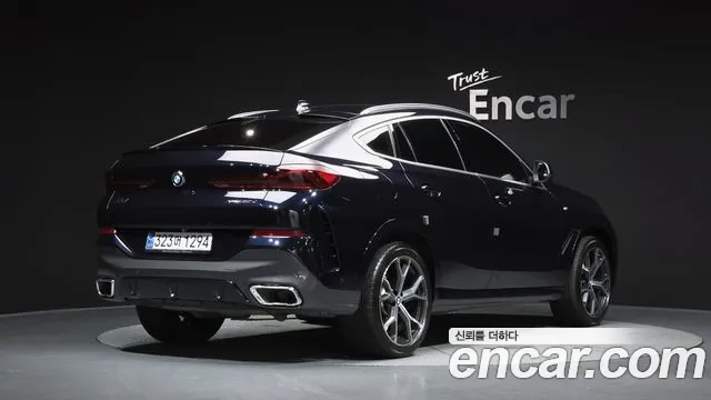 BMW X6 — Фото автомобиля 2