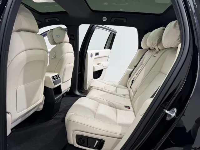 Li Auto L7 — Фото автомобиля 8