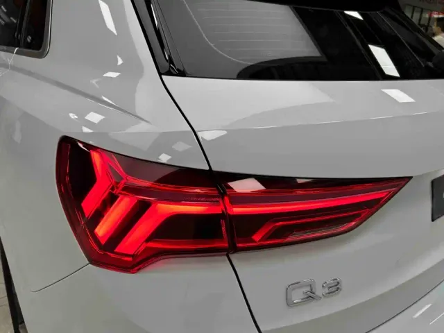 Audi Q3 — Фото автомобиля 24