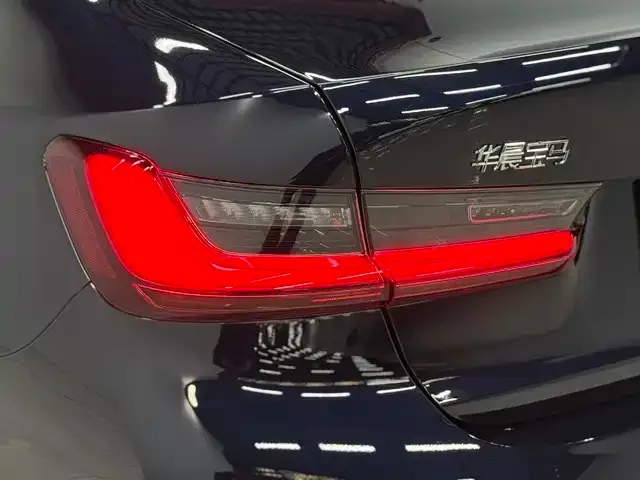 BMW 3 Series — Фото автомобиля 12