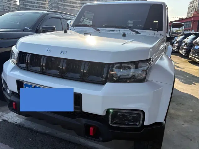 Фотография автомобиля — BAIC BJ40