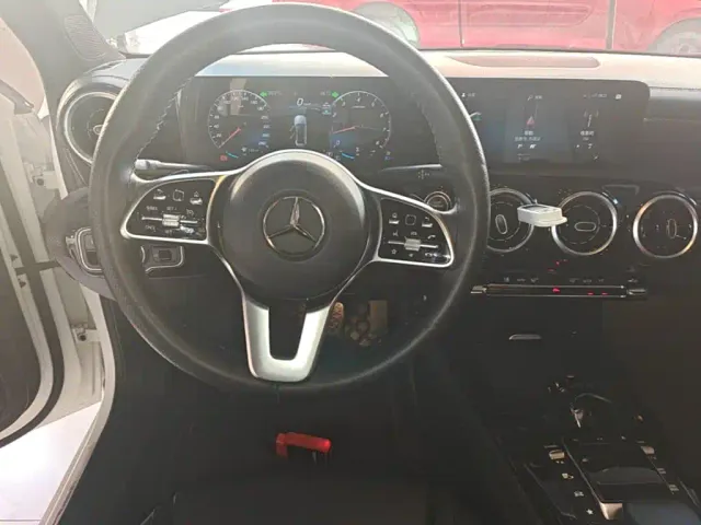 Mercedes-Benz A-Class — Фото автомобиля 10