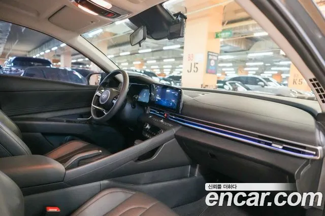 Hyundai AVANTE Новый Avante (CN7) — Фото автомобиля 10