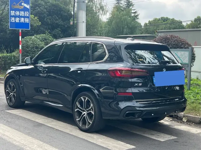 BMW X5 — Фото автомобиля 4