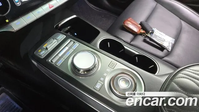 Genesis GV70 Electrified — Фото автомобиля 12