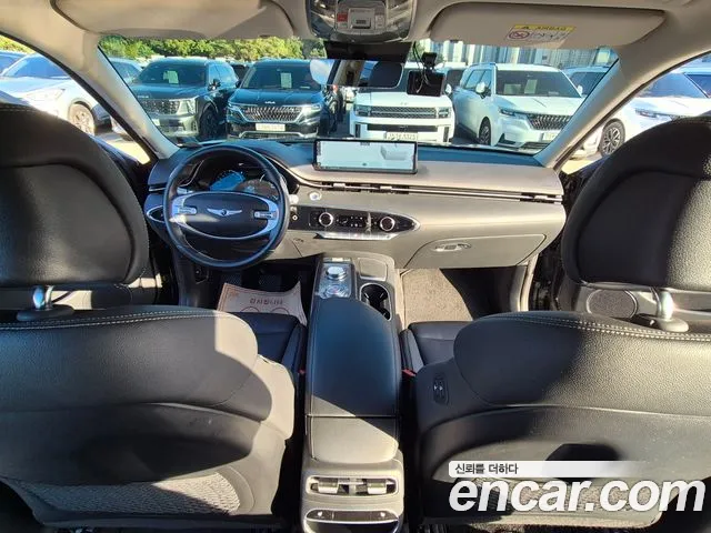 Genesis GV70 — Фото автомобиля 14
