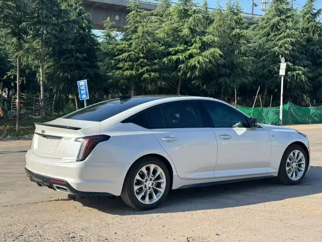 Cadillac CT5 — Фото автомобиля 9