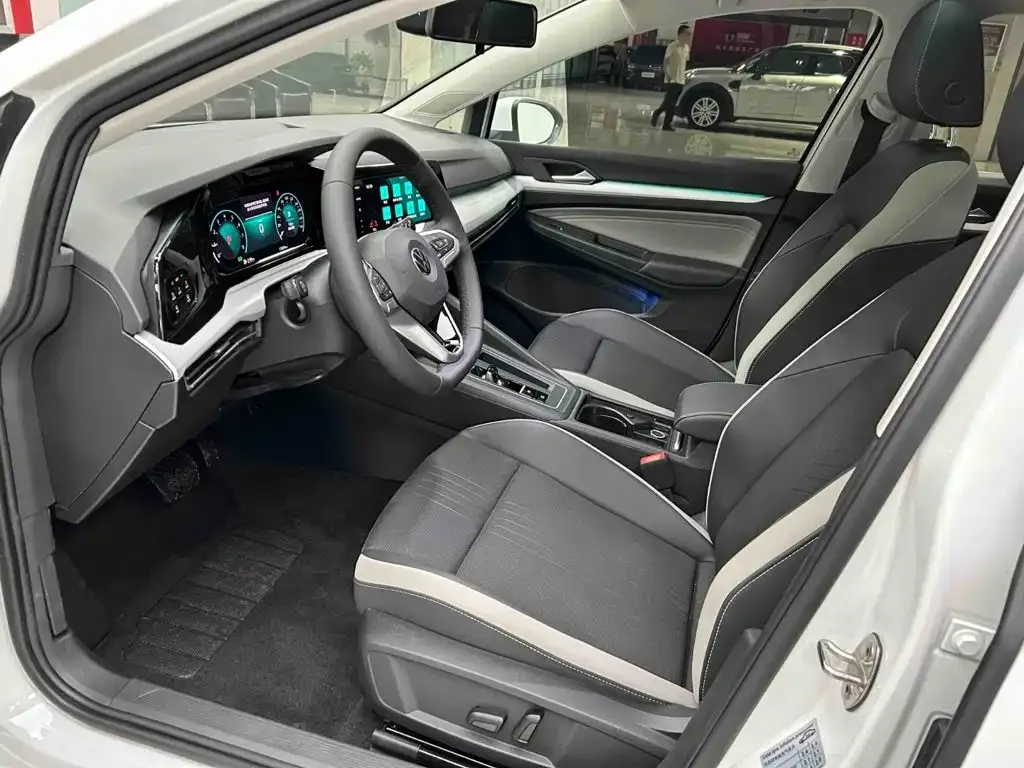 Volkswagen Golf 2021 280TSI DSG Pro — Фото автомобиля 17